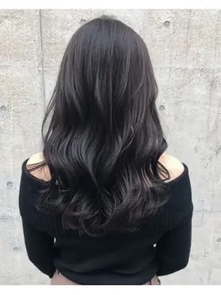 セミロング カラー 川越 輝梨奈のヘアスタイル