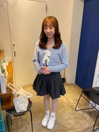 ミディアム カラー MIOベージュカラー 柔らかいカラーのヘアスタイル