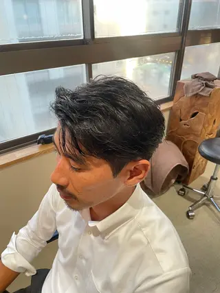 メンズ itsuki ／ 曲がる縮毛矯正のヘアスタイル