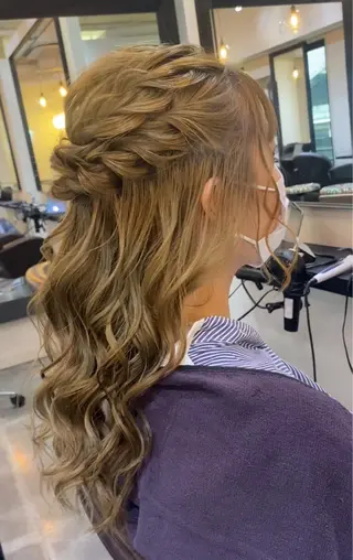 ロング ヘアアレンジ ハイトーンヘアセット 🦋yuri🦋のヘアスタイル