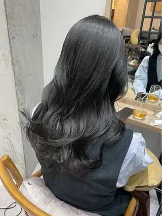 ロング カラー 里田 実奈美のヘアスタイル