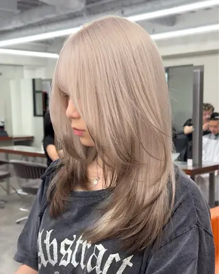 ミディアム カラー nico TOKYO 渋谷所属・ハイトーンブリーチ 特化🌈フジタハルキのヘアスタイル