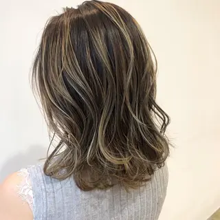 ミディアム ブリーチ縮毛矯正 齊藤翔太のヘアスタイル