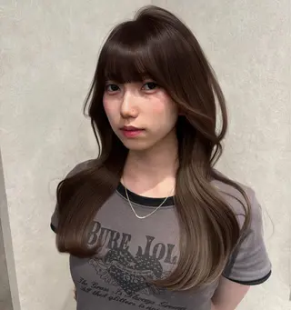 セミロング カラー VIEW YOKOHAMA所属・透明感カラー ／kana‎🤍のヘアスタイル