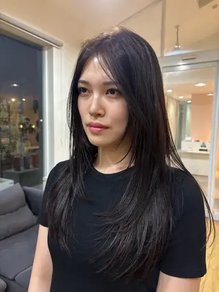 カラー 松岡 ひなののヘアスタイル