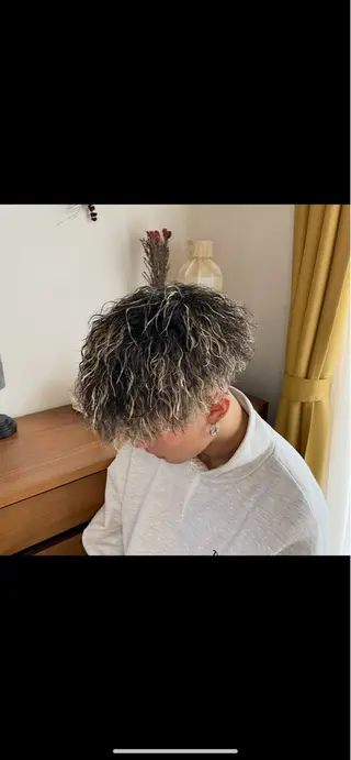 カラー パーマ メンズ 片平 琳大郎のヘアスタイル
