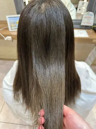 パーマ×レイヤー| カラー カホ🪩🤍のヘアスタイル