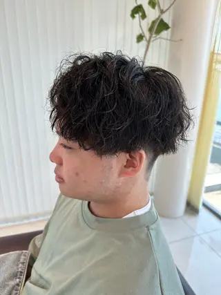 パーマ ブリーチカラー /メンズパーマ/陸のヘアスタイル