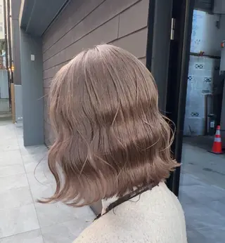 カラー 加藤芽実カラーリスト /ミルクティーカラーのヘアスタイル