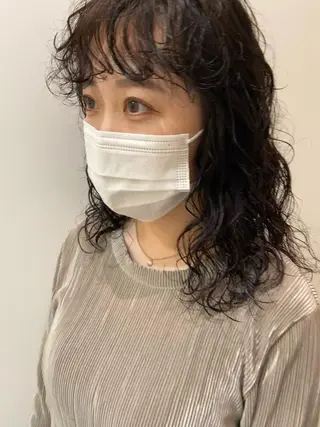 セミロング パーマ 田中 あやなのヘアスタイル