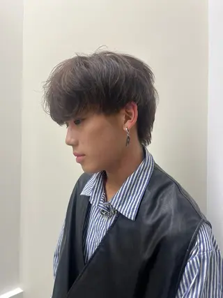 カラー メンズ 愛 斗のヘアスタイル