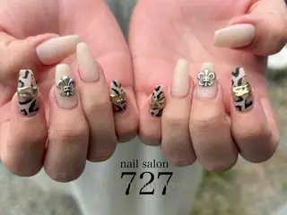 ネイル 727 nailのネイルデザイン