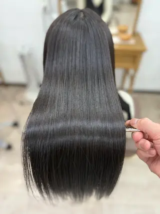 ロング A'SHE横浜所属・髪質改善特化🔥 縮毛、トリートメントのヘアスタイル
