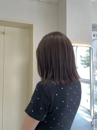ショート aoi🤍 透明感カラーのヘアスタイル