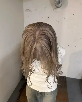 ロング カラー 透明感ツヤカラー コトノ🫧のヘアスタイル