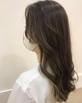 セミロング yukari 艶髪ヘアのヘアスタイル