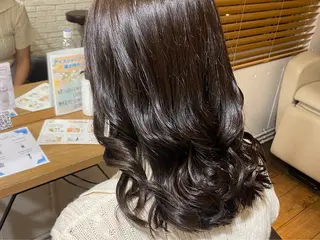 セミロング カラー 袴田 菜緒のヘアスタイル