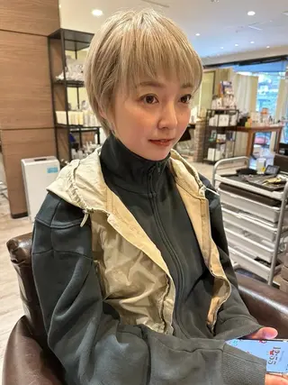 ショート SAKURA🌸 レイヤー/グレージュのヘアスタイル