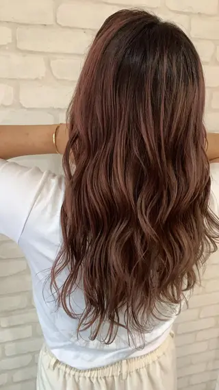 ロング カラー ココテラス所属・小谷 梨奈のヘアスタイル