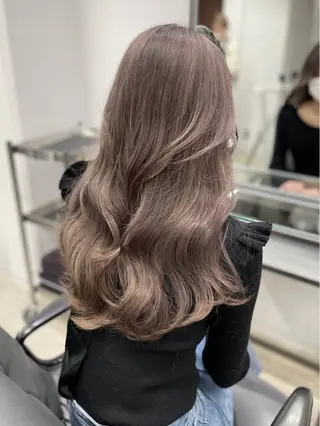 ロング カラー 西口 陽菜のヘアスタイル