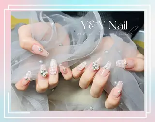 ロング Y&Y Nail Salonのネイルデザイン