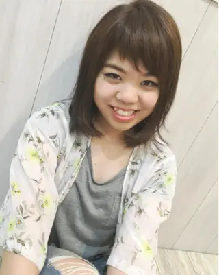 セミロング カラー ナガサカ サチのヘアスタイル