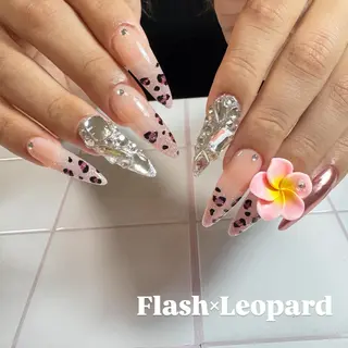 ネイル 87NAIL STUDIO所属・87 NAILSTUDIOのネイルデザイン