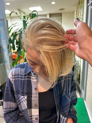ショート カラー ブルームーン所属・モリタ ミツキのヘアスタイル