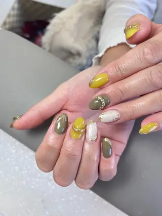 ネイル Flowerネイルサロン所属・. yukiのネイルデザイン