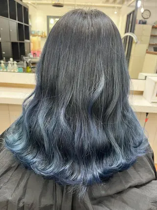 カラー 香野 優子のヘアスタイル