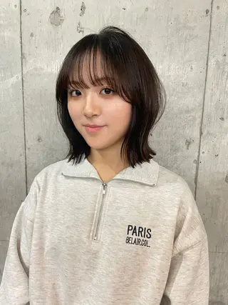 ミディアム 横山 奈央のヘアスタイル