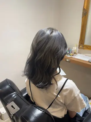 ミディアム カラー さかむら ななみのヘアスタイル