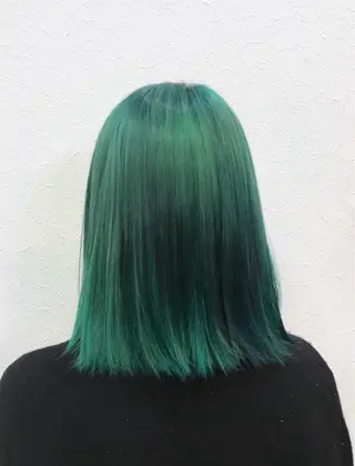 ミディアム カラー a-o横浜所属・色落ちまでキレイに！ ！女性サロンのヘアスタイル