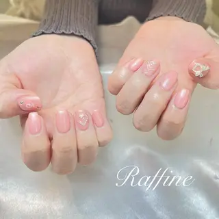 ネイル RAFFINE haru🦋🩵のネイルデザイン