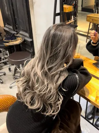 セミロング カラー 海外デザイン🇺🇸 石渡諒太のヘアスタイル