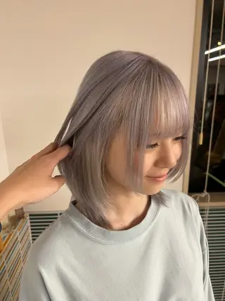 ミディアム カラー ヘアアレンジ ブリーチハイトーン みほのヘアスタイル