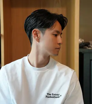 ショート メンズ サト エリのヘアスタイル