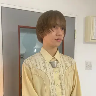 ショート カラー メンズ 楪 yuzuriha所属・Saaya/レイヤー /ブリーチ/ブロンドのヘアスタイル