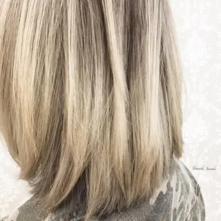 カラー ササキ トモシのヘアスタイル