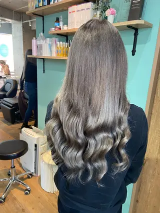 ロング カラー 🧸プルエクステ❤︎ ネイルKAO🧸のヘアスタイル