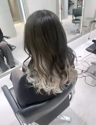 ミディアム カラー 湯田 竜也のヘアスタイル