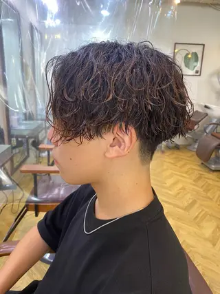 パーマ メンズ センターパートの神様 マッシュ 関口 柊太のヘアスタイル