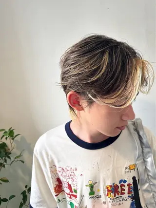 カラー メンズ メンズ特化 センターパート特化のヘアスタイル