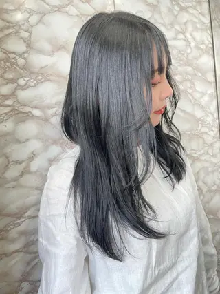 ロング カラー YEAU　PLUS所属・極上の艶髪 RINAのヘアスタイル