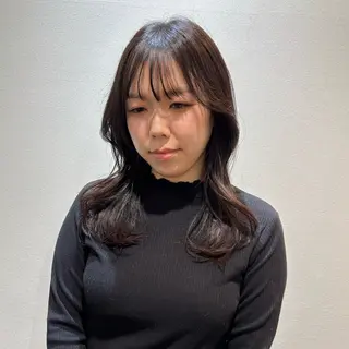 ミディアム akiho/透明感 カラー/グレージュのヘアスタイル