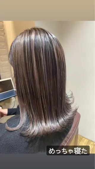 ミディアム カラー tasty priv ate gardenのヘアスタイル