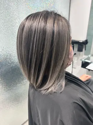 カラー AO アオのヘアスタイル