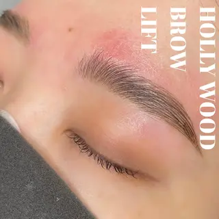 アイブロウ ANDO HIKARIのヘアスタイル