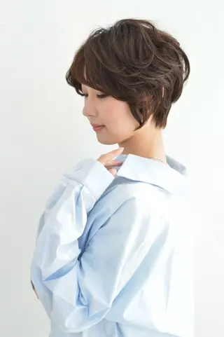 ショート 辻 日向のヘアスタイル