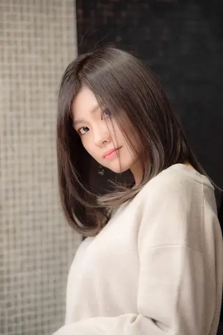 ミディアム カラー ネイル パーマ マツエク・マツパ ヘアアレンジ メンズ キッズ lore下北沢 Officialのヘアスタイル